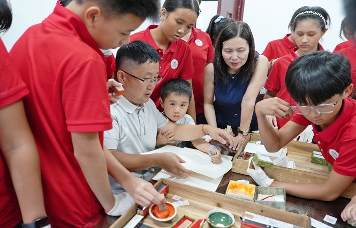 罗马中华语言开云在线官网限时优惠校长